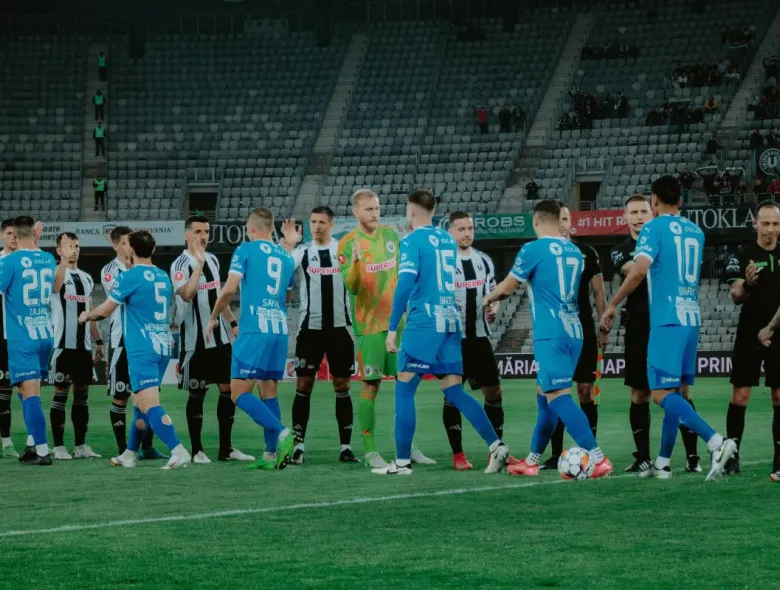AVANCRONICĂ | U Cluj vs Universitatea Craiova. Duel „studențesc” între primele clasate din Superligă
