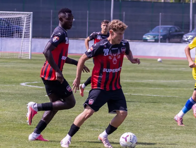 Suciu, gol de trei puncte pentru Gloria Bistrița. Bota a marcat și el, iar Coșa a păstrat poarta intactă